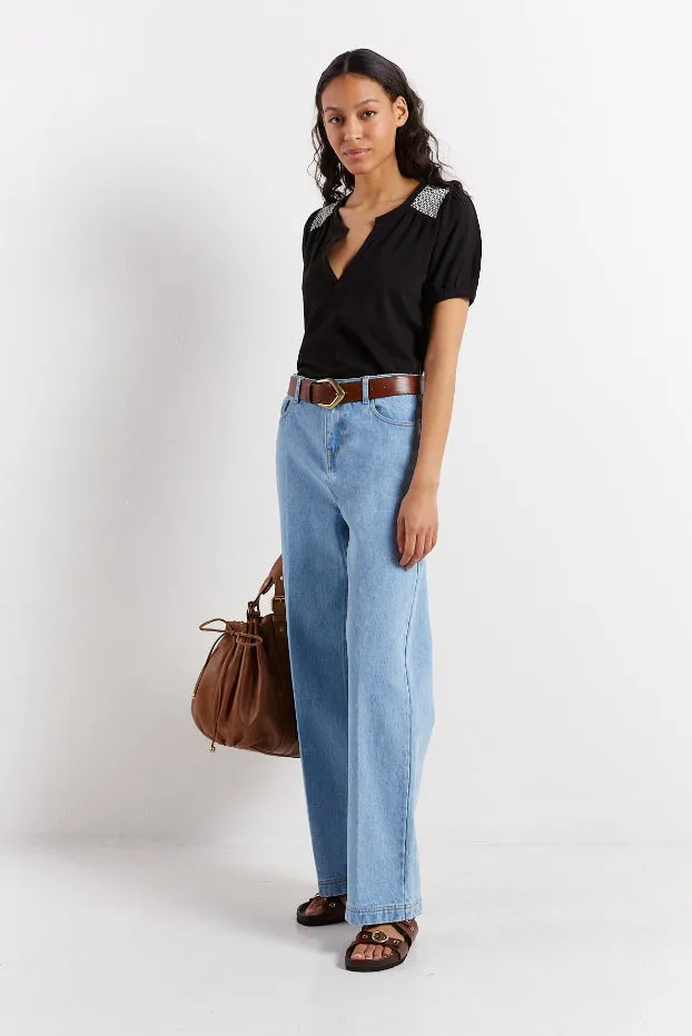 ANAE EMBROIDERED SHOULDER SMOCK T-SHIRT