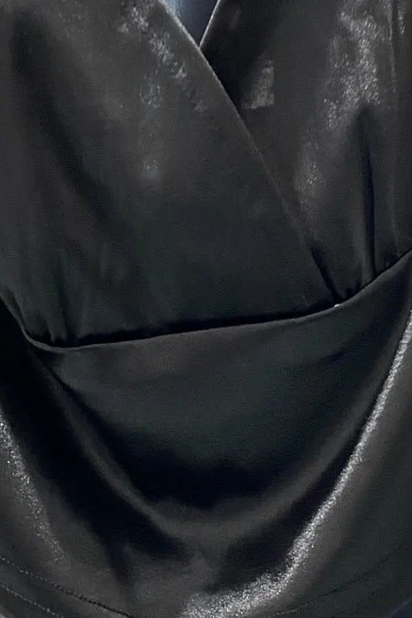 Black Sleeveless Solid Satin Crop Top 3/22/24 8346