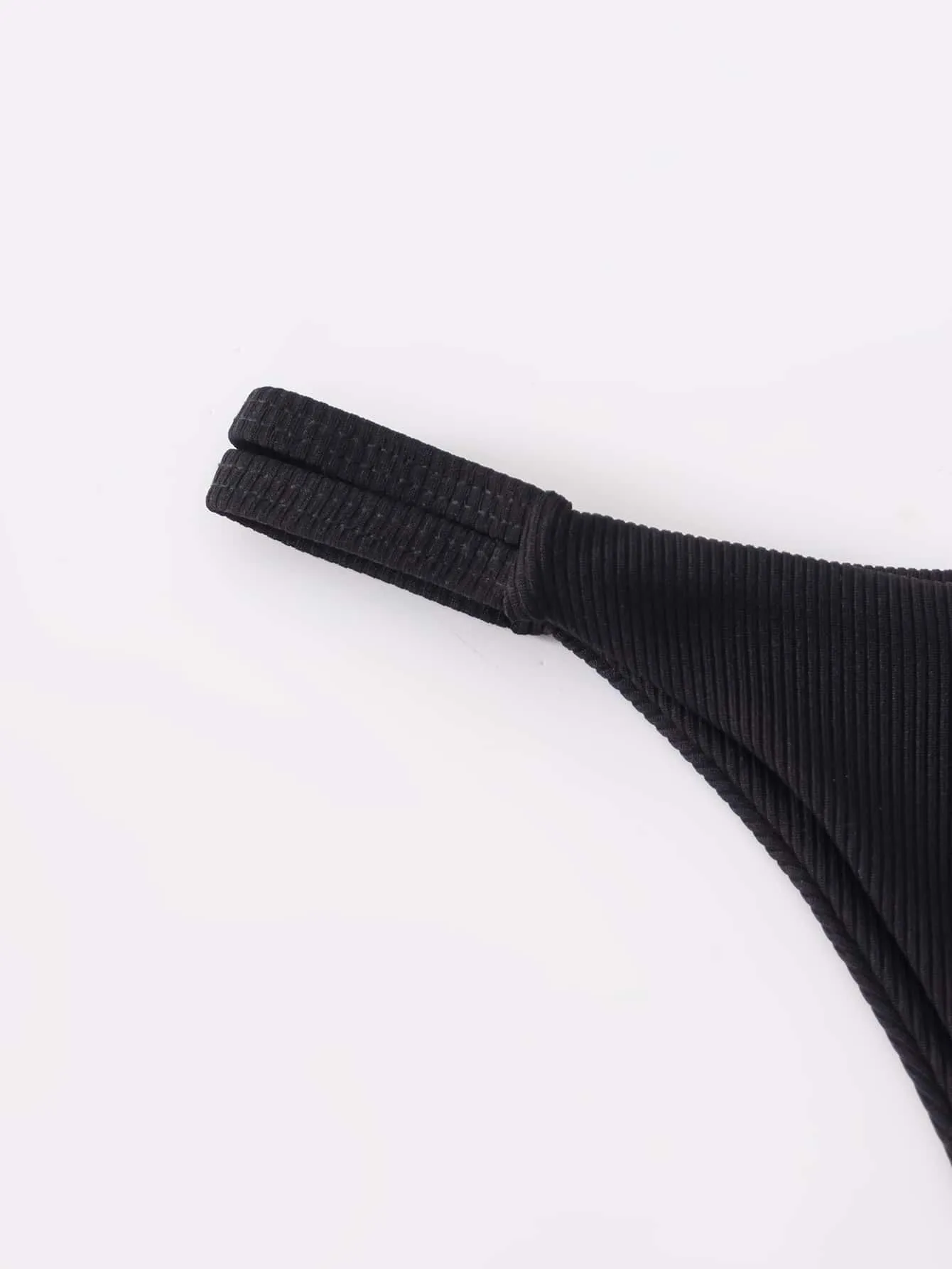 Bragas bikini tanga de canalé