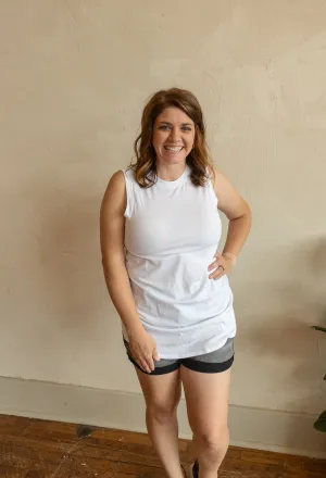 KAILYN SLEEVELESS FLOWY TANK TOP
