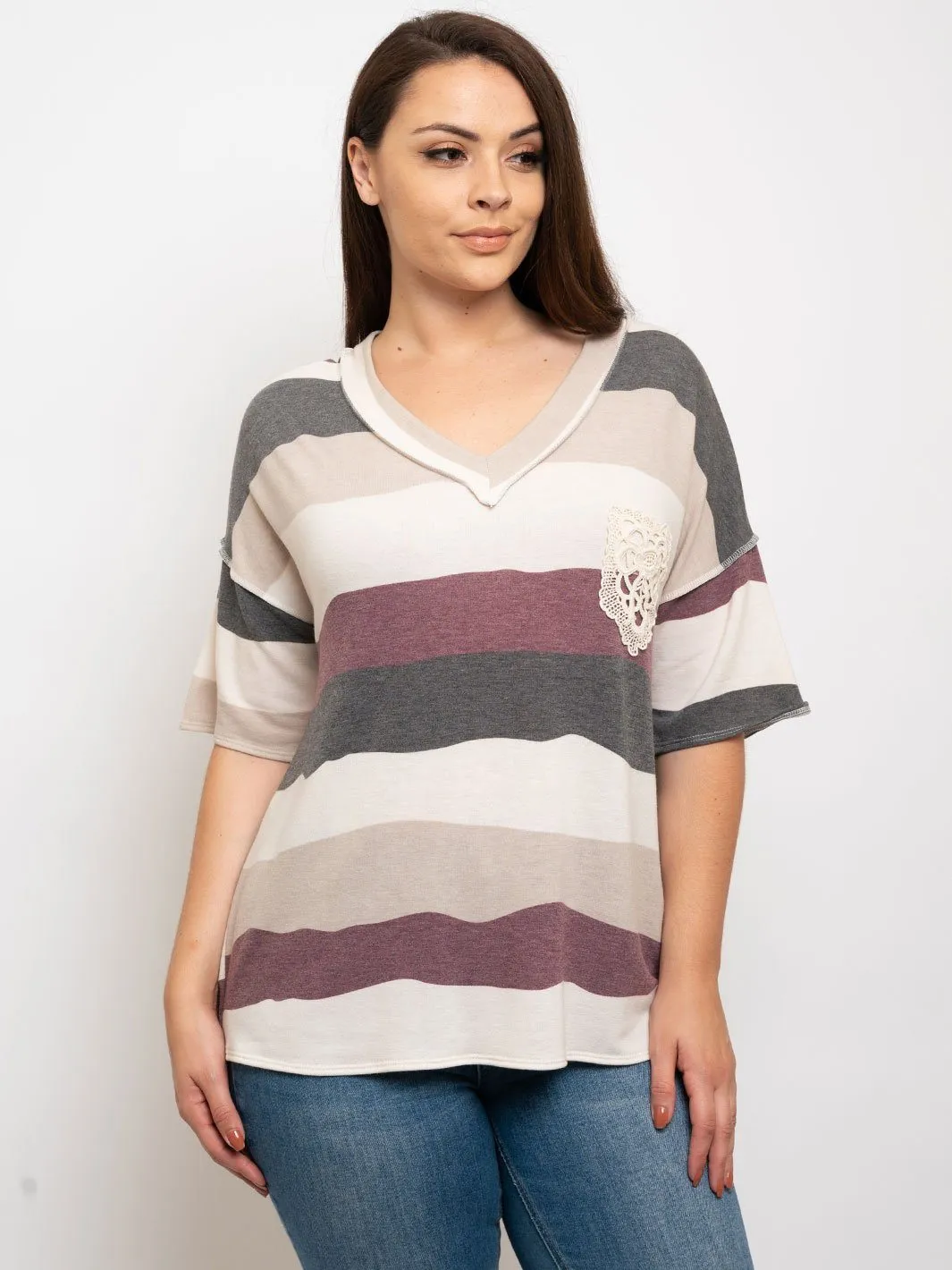 PLUS SIZE V-NECK SHORT SLEEVE MULTI COLOR TOP