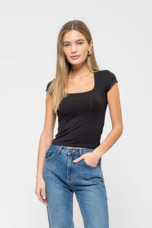 SEAMLESS SCOOP NECK SHORT SLEEVE KNIT TOP