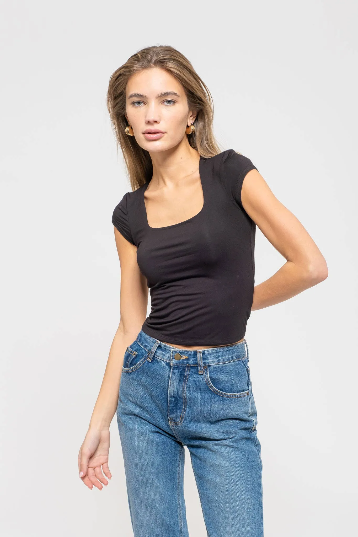 SEAMLESS SCOOP NECK SHORT SLEEVE KNIT TOP