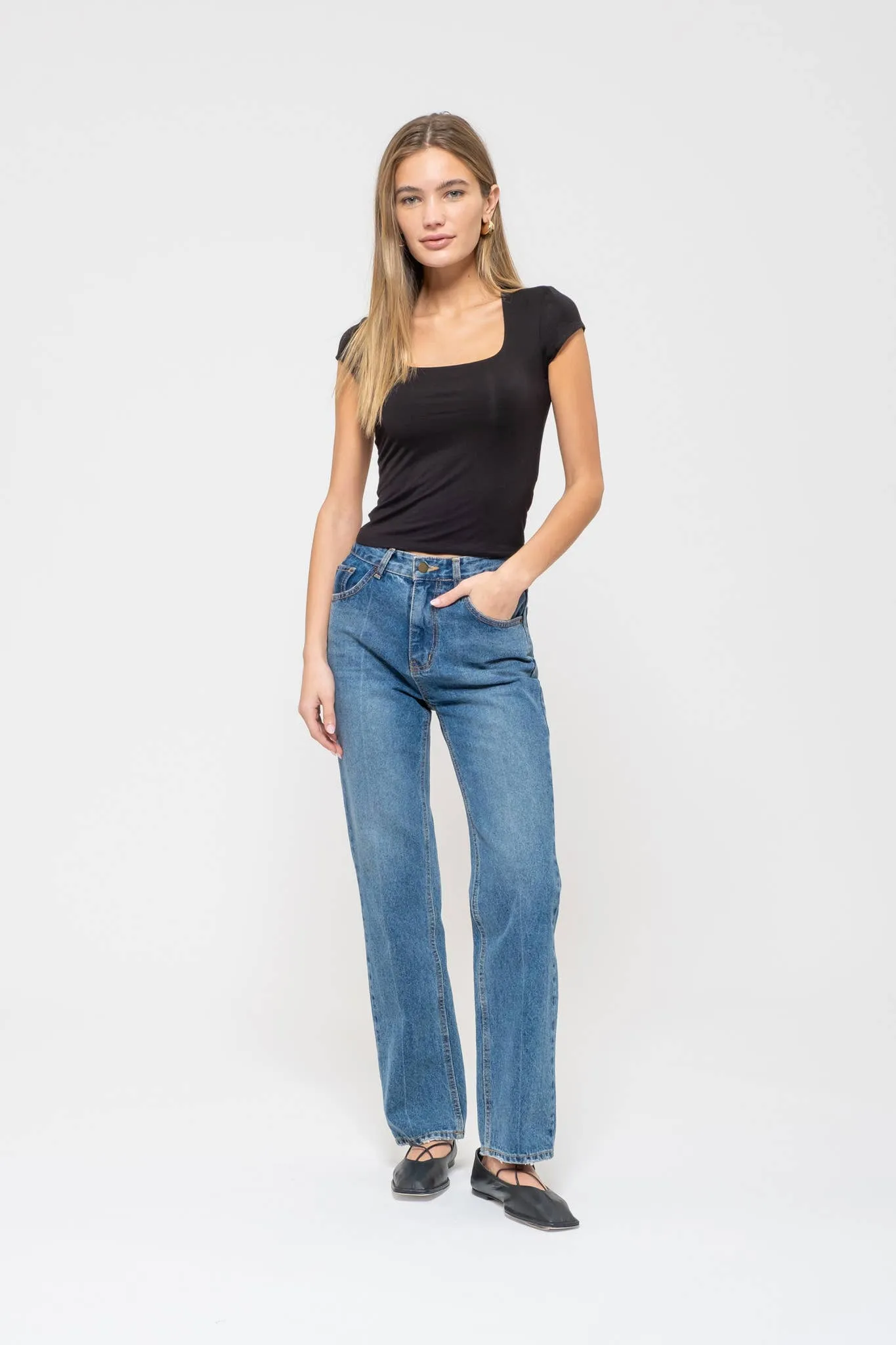SEAMLESS SCOOP NECK SHORT SLEEVE KNIT TOP