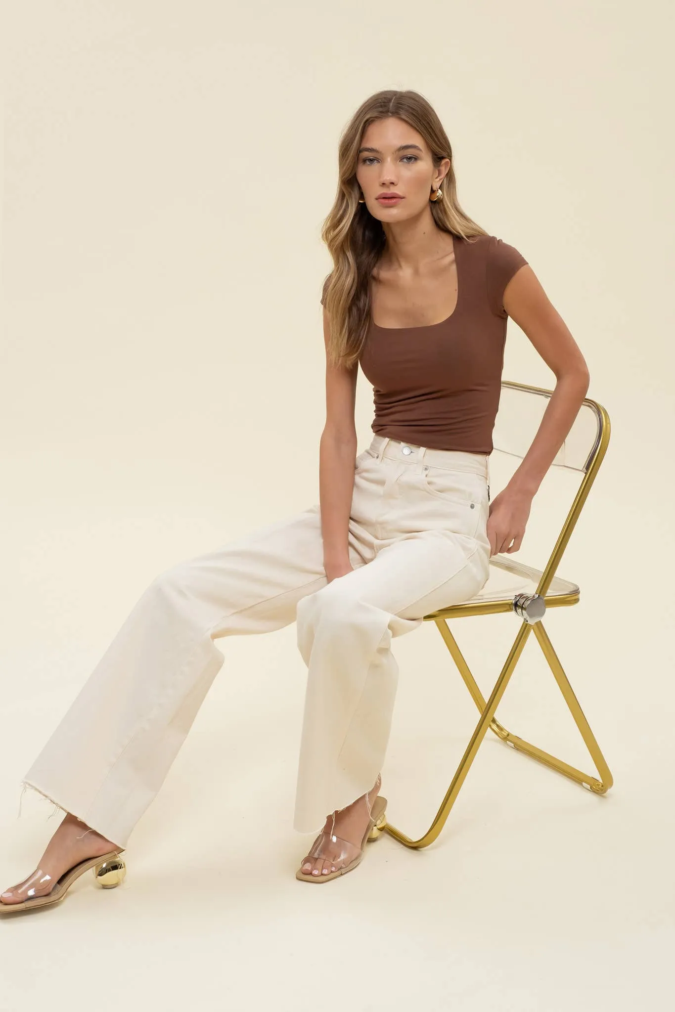 SEAMLESS SCOOP NECK SHORT SLEEVE KNIT TOP