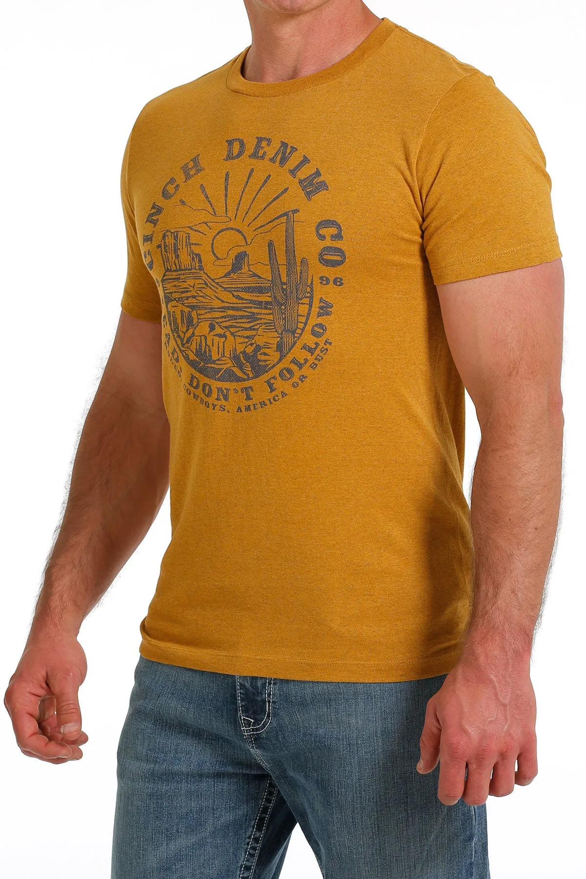 The Gold Cinch Men's Mountain Graphic Short Sleeve T-Shirt
