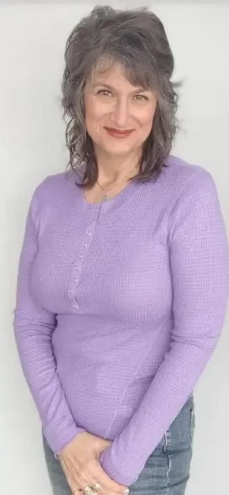 Zenana lavender Snap button top